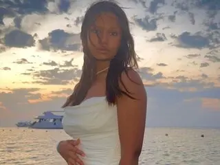 Rosebambixx show sex