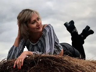 SusannaSevlen video toy